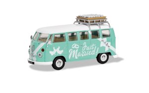 CC02737 3 Lets Celebrate Volkswagen Campervan Just Married PRODUCT