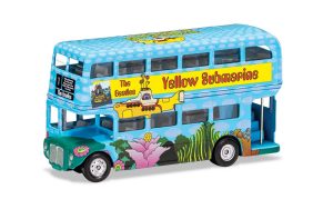Cc82333 The Beatles Yellow Submarine Bus Pp 1